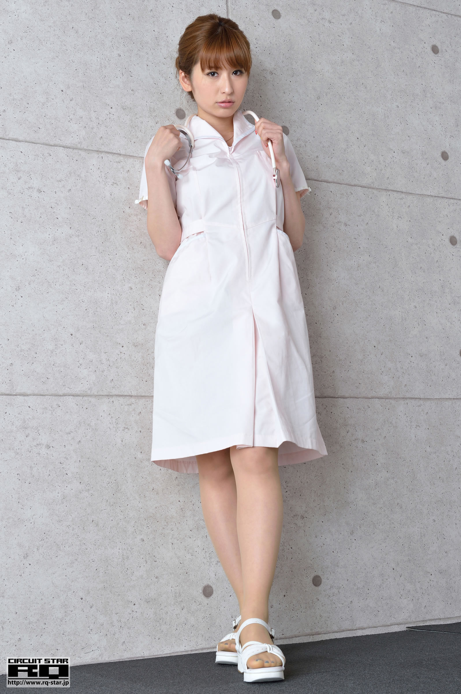 有马绫香 [RQ-STAR]高清写真图NO.00816 Nurse Costume [90P]高清写真图护士诱惑 有马绫香女神私房照 - 福利社[RQ-STAR] NO.00816，有马绫香Ayaka Arima，Nurse Costume 一共90张照片。|福利社