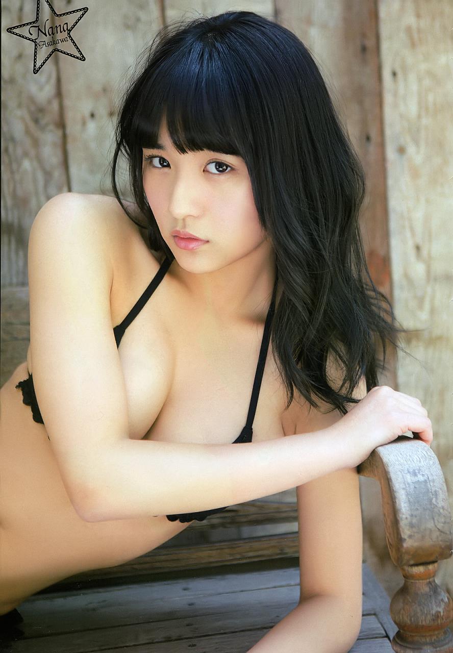 千年一遇浅川梨奈 压倒性治愈系存在感童颜巨乳清新养眼 浅川梨奈女神私房照 - 福利社16岁写真出道并被日媒誉为「千年一遇的童颜巨乳」的浅川梨奈，虽然年纪尚轻，但资历可一点也不浅，今年终于盼到她满18岁啦！除了身材爆表以外，还多了份初熟的韵味，更重要的是，18岁是合法的年纪，不禁让身为粉丝的我们有着更多的遐想。|福利社