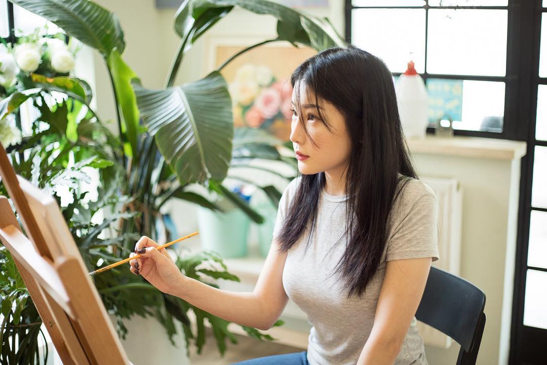 台湾妹子Lusia Tseng曲线健美火辣 「前凸后翘」大胆拍！运动内衣 曾恩琦女神私房照|福利社