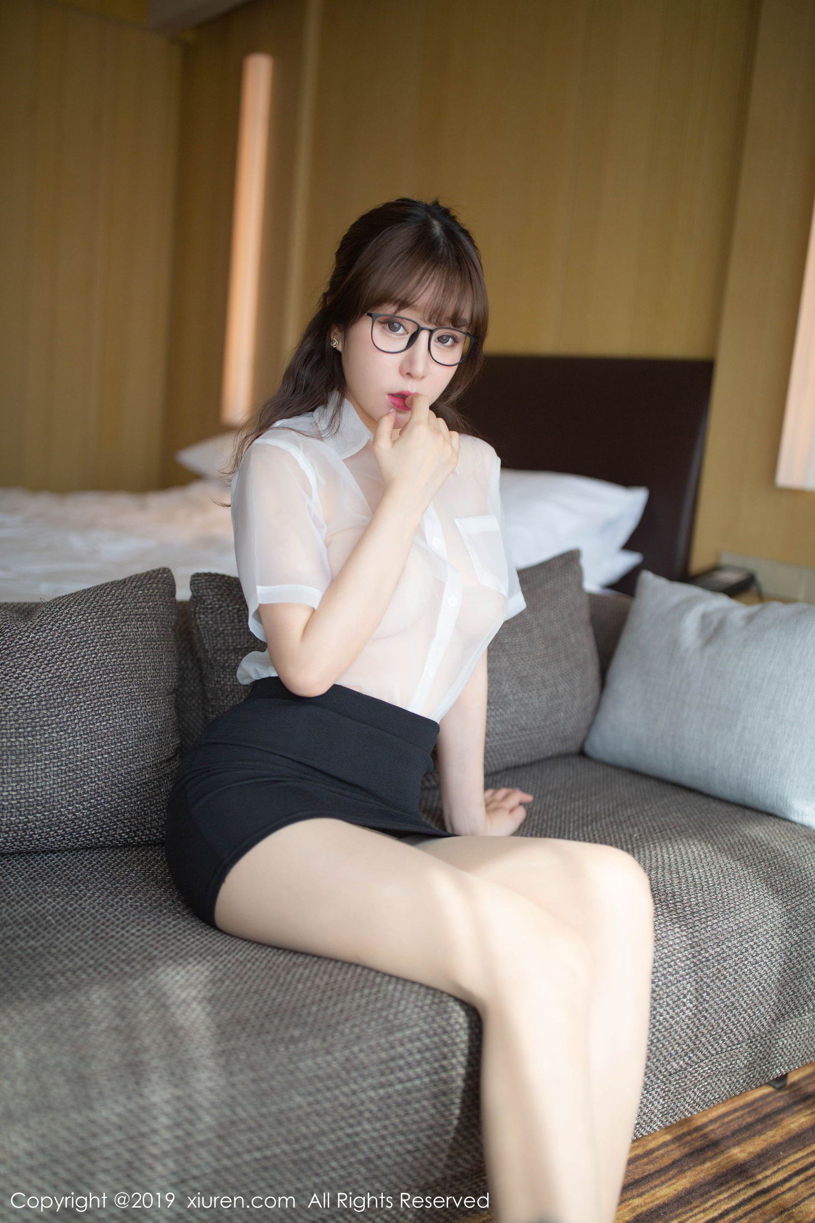 [XIUREN]高清写真图 2019.06.14 王雨纯秀人网秘书丝袜 王雨纯女神私房照 - 福利社女神@王雨纯 OL发布，如此具有诱惑力的女秘书，怕是万千绅士们的OL梦吧，希望大家喜欢和多多支持。|福利社