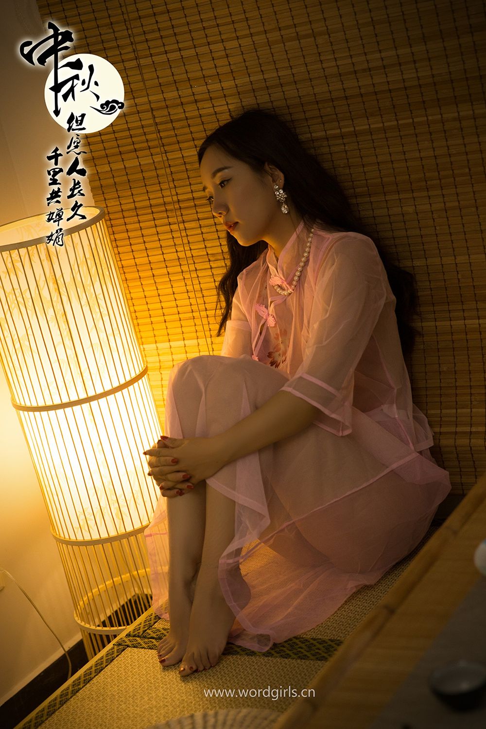 [TouTiao头条女神]高清写真图 2019.09.14 明月千里寄相思 小乔头条女神 小乔女神私房照|福利社