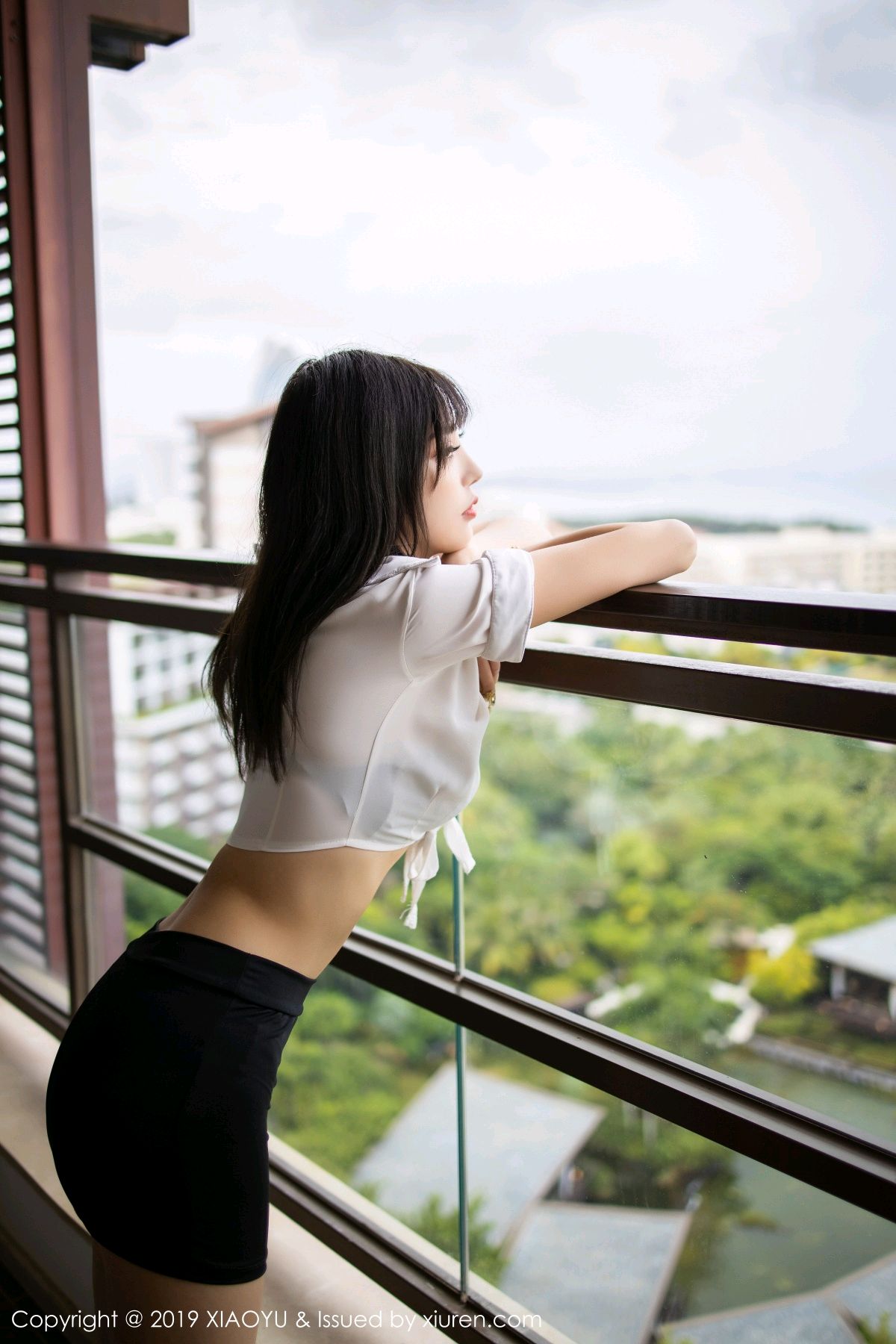 [XIAOYU]高清写真图 2019.12.13 VOL.214 杨晨晨sugar语画界女神气质黑丝 sugar小甜心CC女神私房照 - 福利社甜美女神@杨晨晨sugar 心愿旅拍发布，优雅的白衬衫与魅惑黑袜，美腿迷人娇躯诱人彰显，气质袅袅撩人心怀，希望大家喜欢和多多支持。|福利社